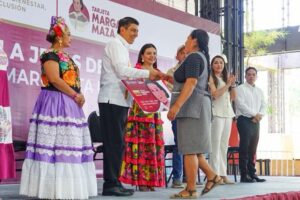 Con entrega de Tarjetas Margarita Maza, Salomón Jara fortalece el bienestar de jefas de familia de los Valles Centrales3